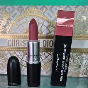UMAC Cosmetics Retro Matte Lipstick - Runway Hit